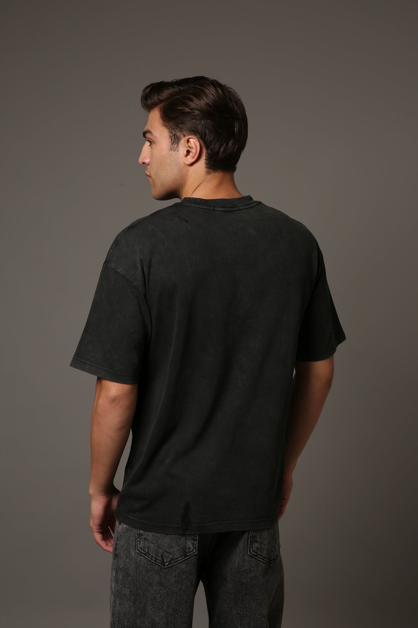 UNFINISHED BLACK T SHIRT