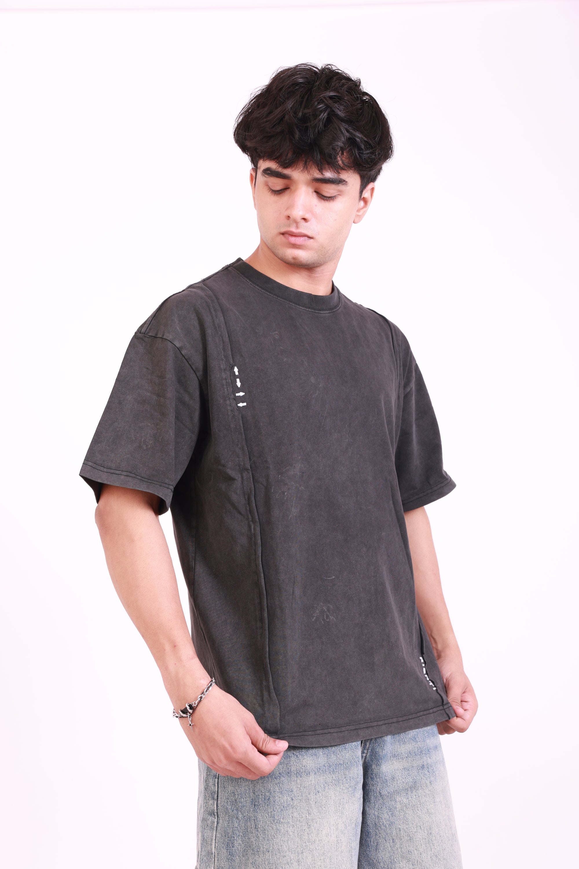 UNFINISHED BLACK T SHIRT