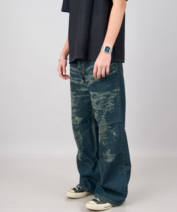 DISTRESSED BOOTCUT