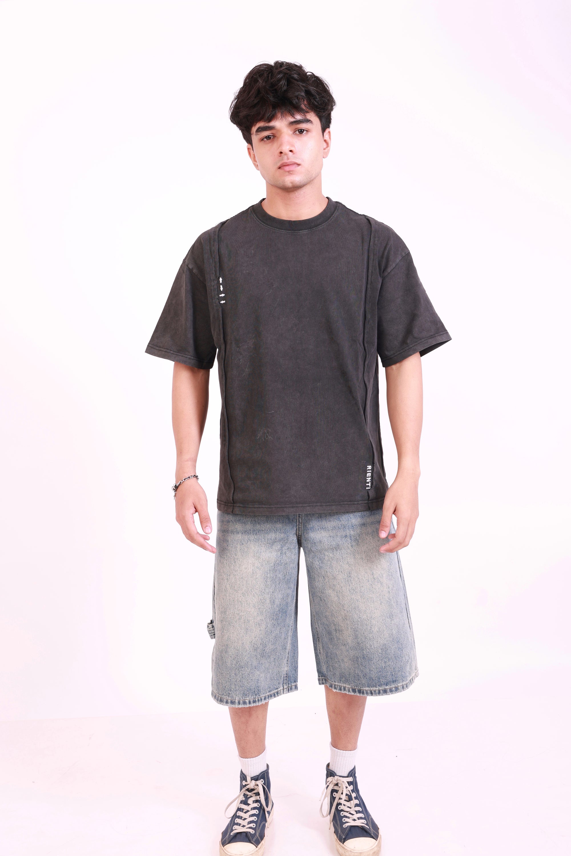 UNFINISHED BLACK T SHIRT