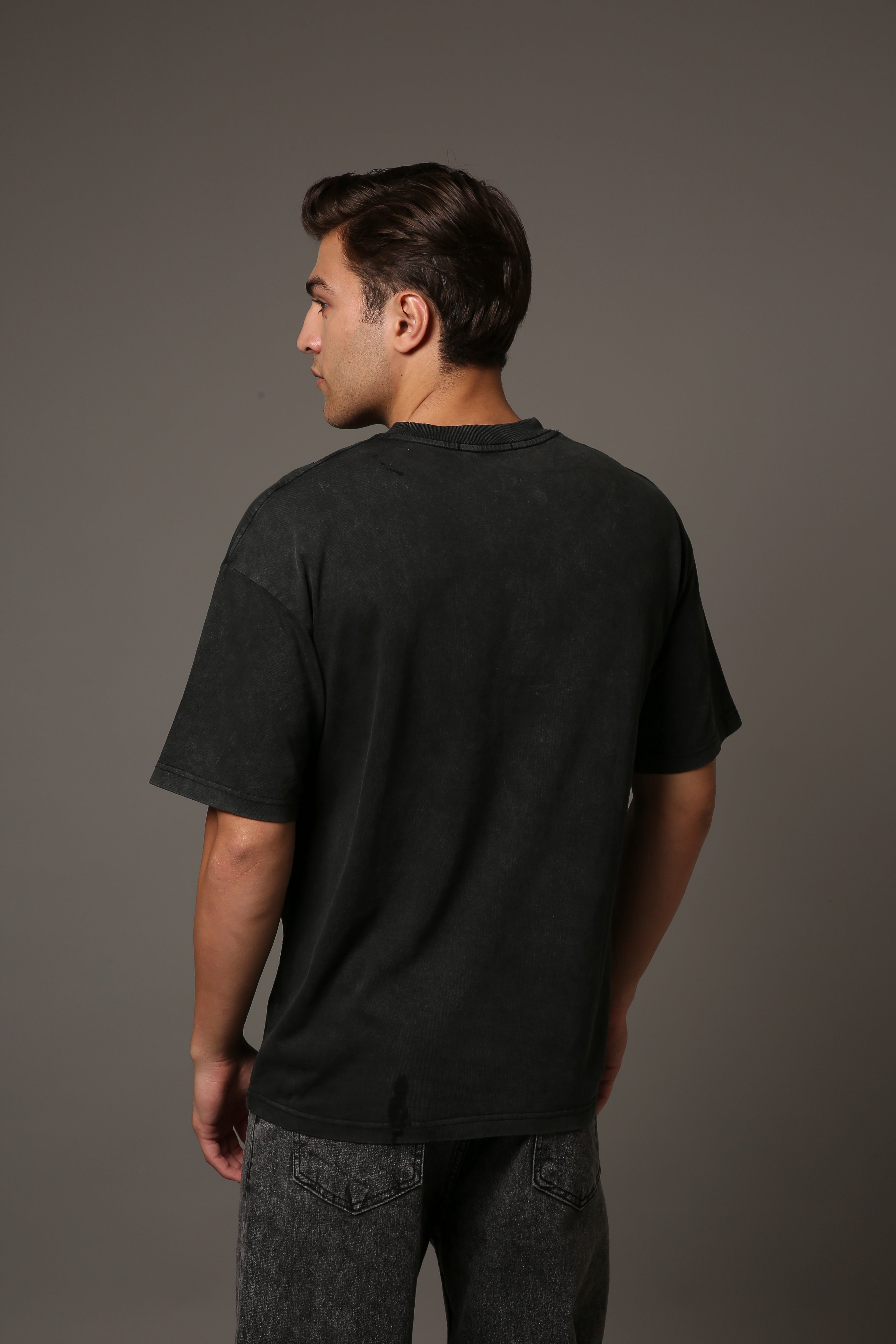 UNFINISHED BLACK T SHIRT