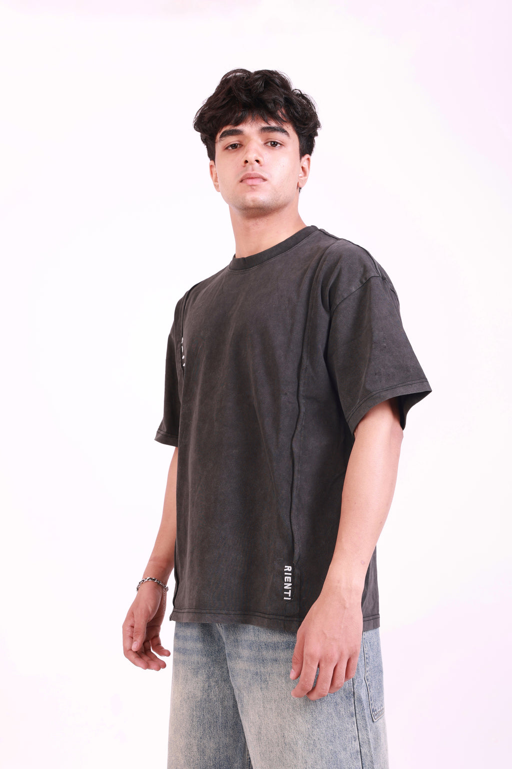 UNFINISHED BLACK T SHIRT